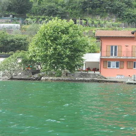 Sleeps 12 *