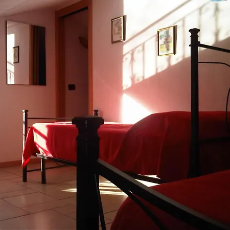 Villa Sleeps 12 *