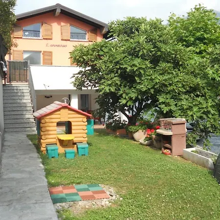 Villa Sleeps 12
